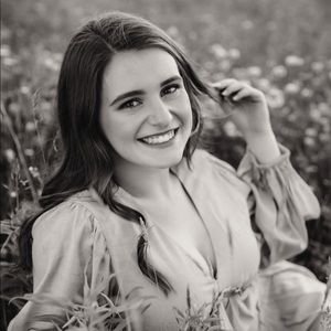 Meet your Posher, Julia